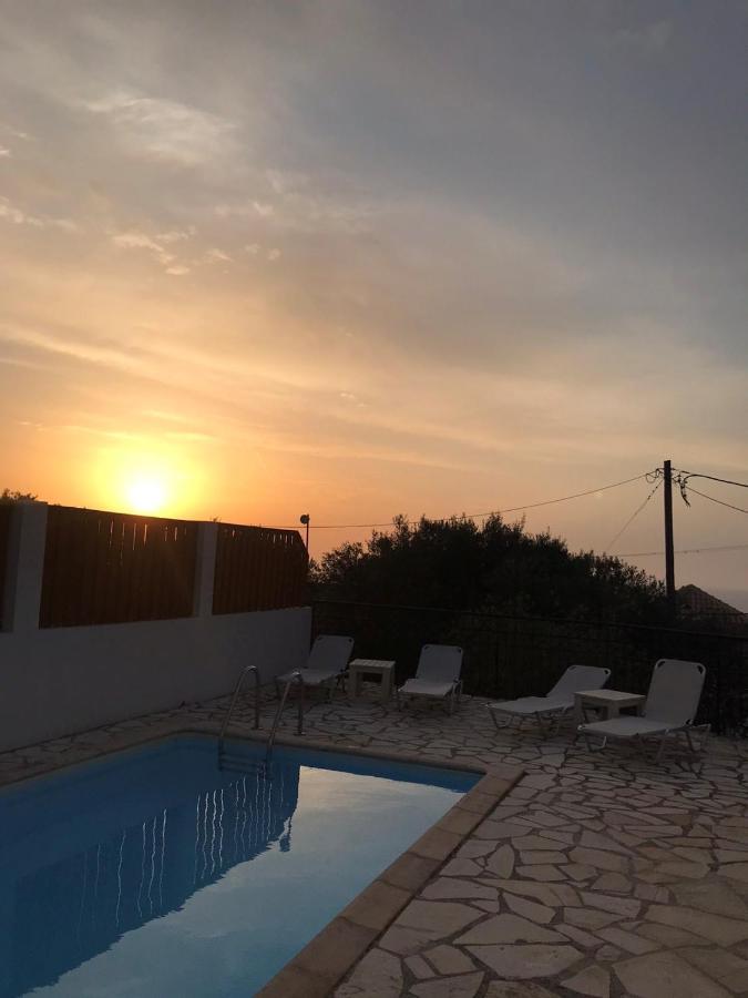 Regina Villa *
